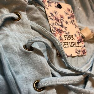 🌺3 FOR 25🌺 Light blue shirt